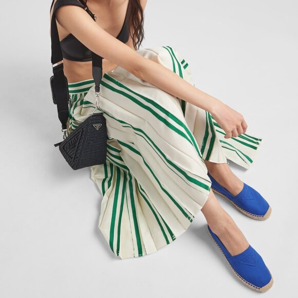 NWT Prada Espadrille Flat Shoes In Blue Canvas Embossed Triangle Logo Sz 35 - Picture 2 of 12